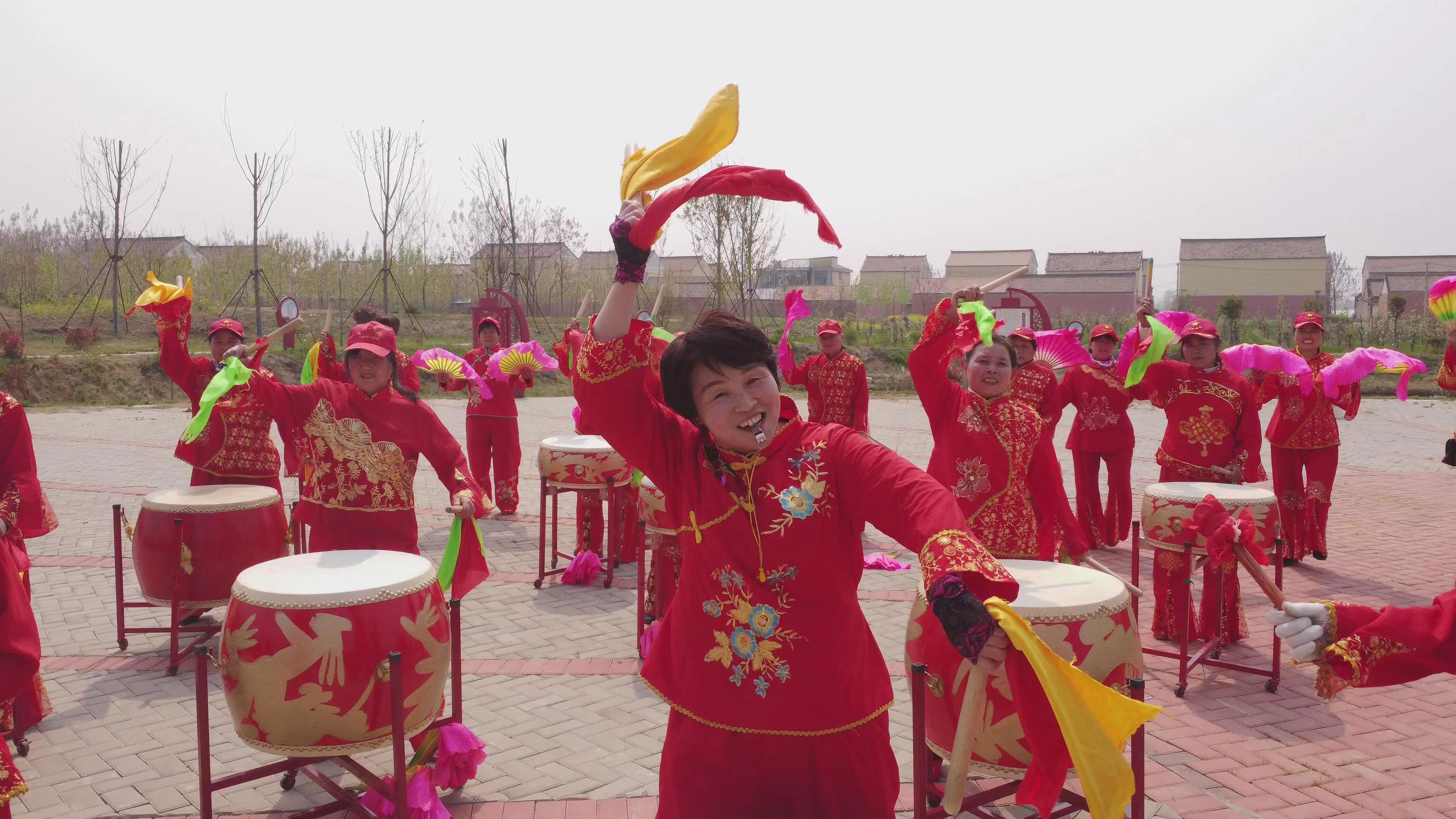 柘城县:农村文艺队“舞”出幸福新生活