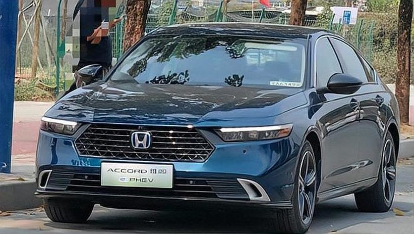 后备厢是用来放行李的？本田雅阁：后备厢是用来放电池和油箱的