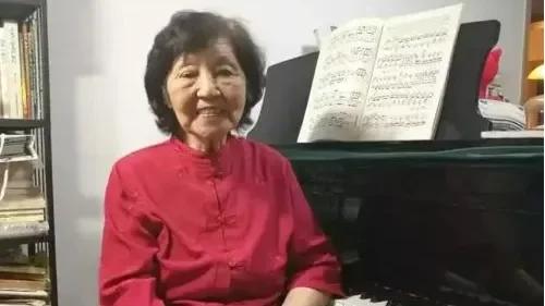 周广仁师从钢琴家梅·帕契，是现代中国成长起来的第一批钢琴演奏家之一