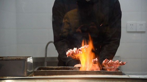 兰州庙滩子尕蛋传统烤肉