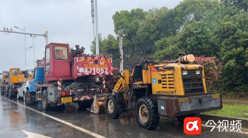 车辆停在无划线的非机动车道