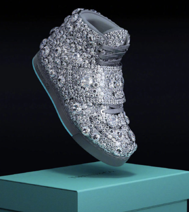 Tiffany推出1800克拉全钻球鞋