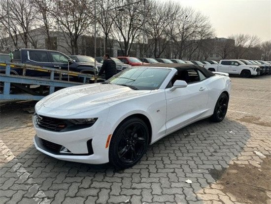 23款雪佛兰科迈罗敞篷版现车特惠可分期