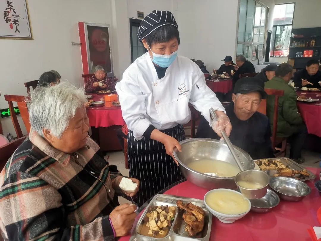 开饭咯!丰县在村里开了一家老年食堂