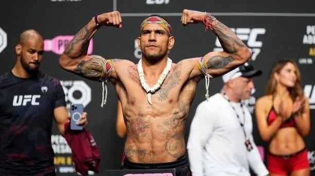 中国选手沙依兰参战!UFC 287赛前称重图集_凤凰网