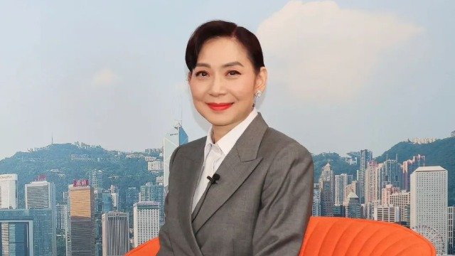 回忆母亲去世，邝美云称知足常乐：她因生病离开我，不是不爱我