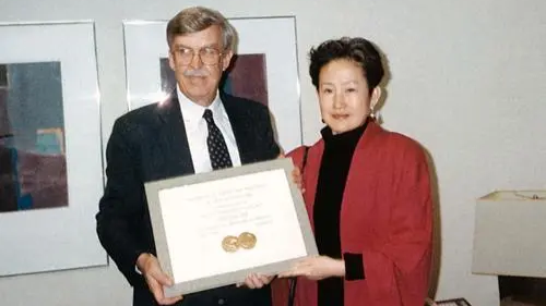 学者谈张洁：她写出那个时代中国女性的困境，是真正本土意义上的女性作者_凤凰网视频_凤凰网
