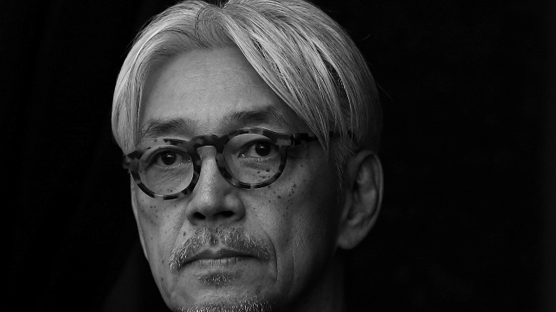 坂本龙一与癌症抗争9年，去年年底依旧尽力支撑录制音乐会