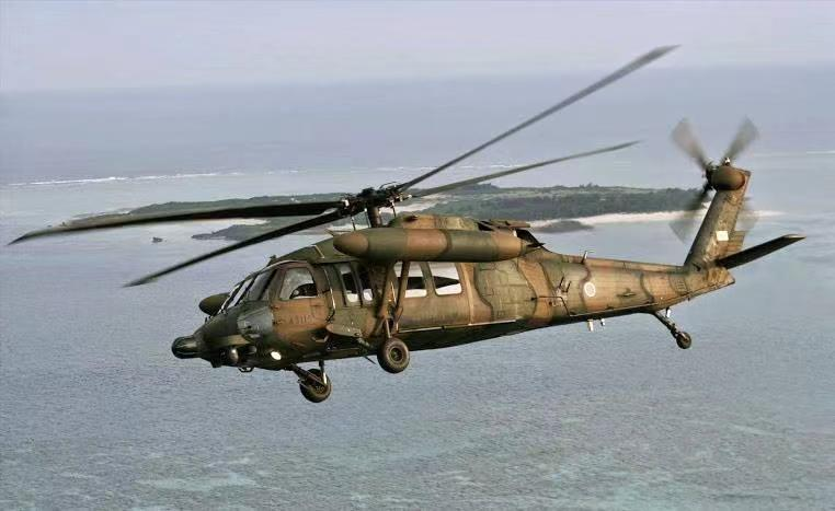 4月6日,日本陆上自卫队UH-60JA型黑鹰直升机,履新不久的第8师团主官双双失联。