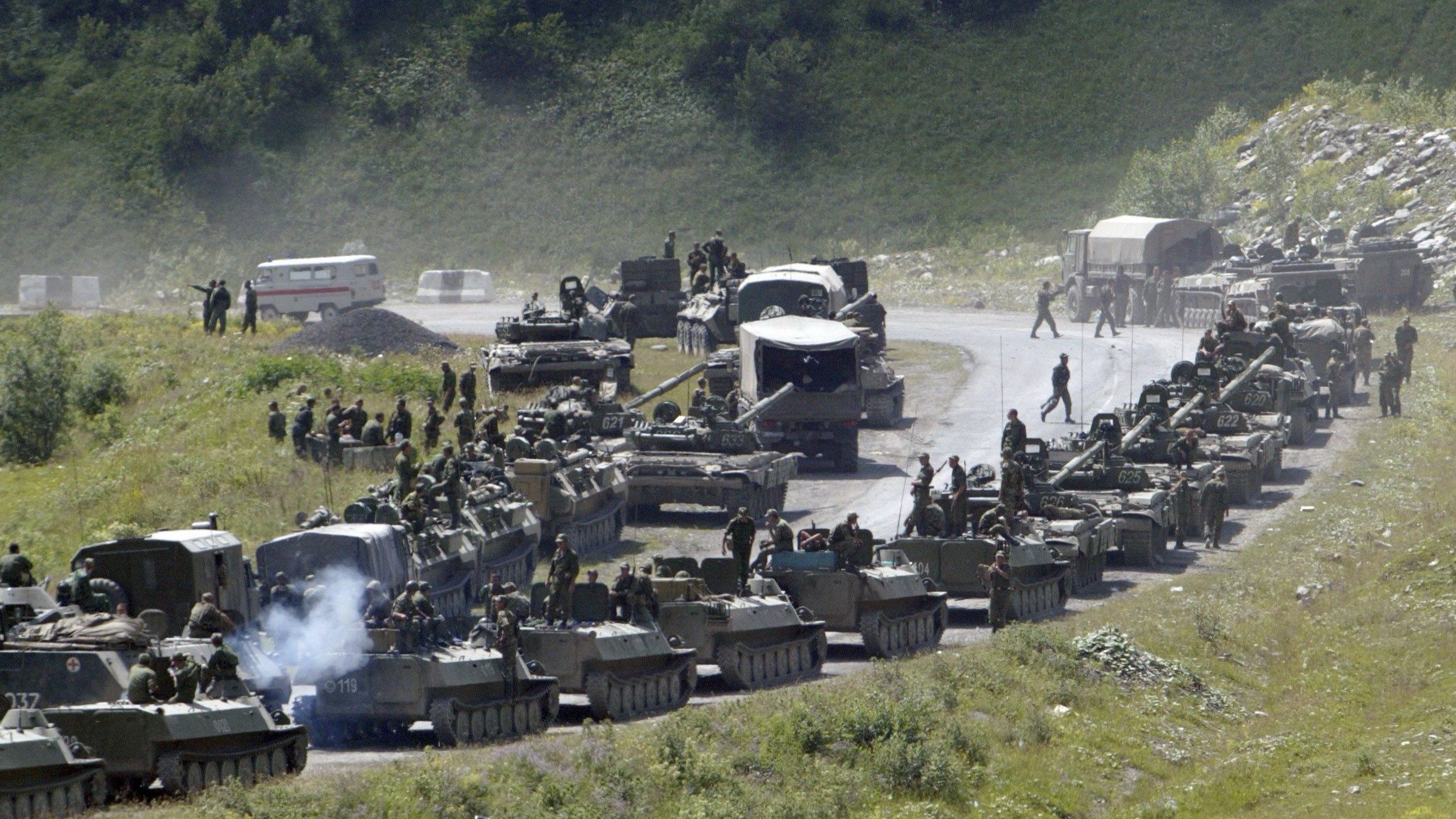 俄军修筑战壕、部署反坦克“龙牙”，克里米亚终局之战即将登场？