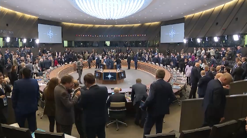 美国被曝监听盟友,中情局前分析师:所谓盟友只是美国的附庸_凤凰网视频_凤凰网
