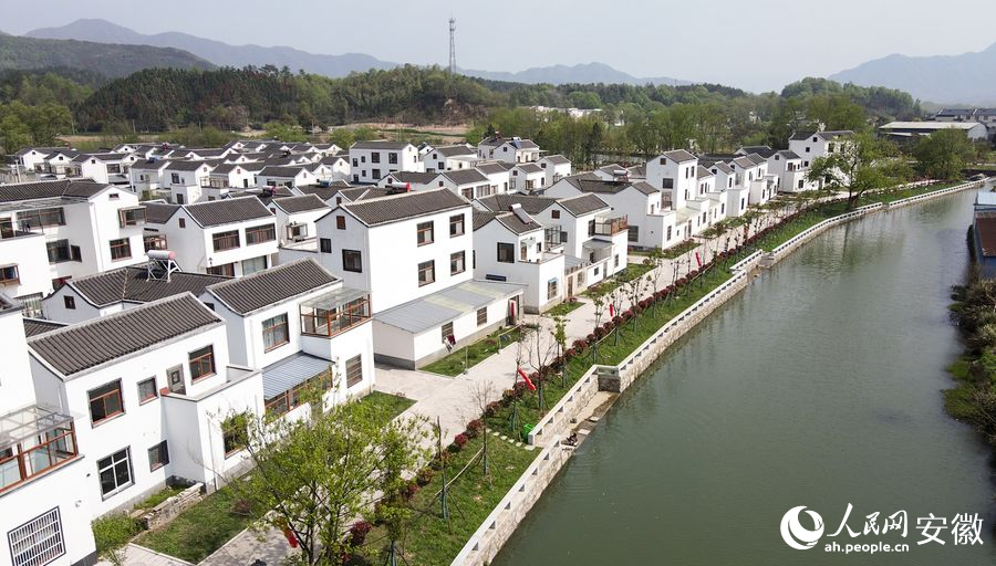 安徽青阳：徽派村居作民宿 古村走上致富路