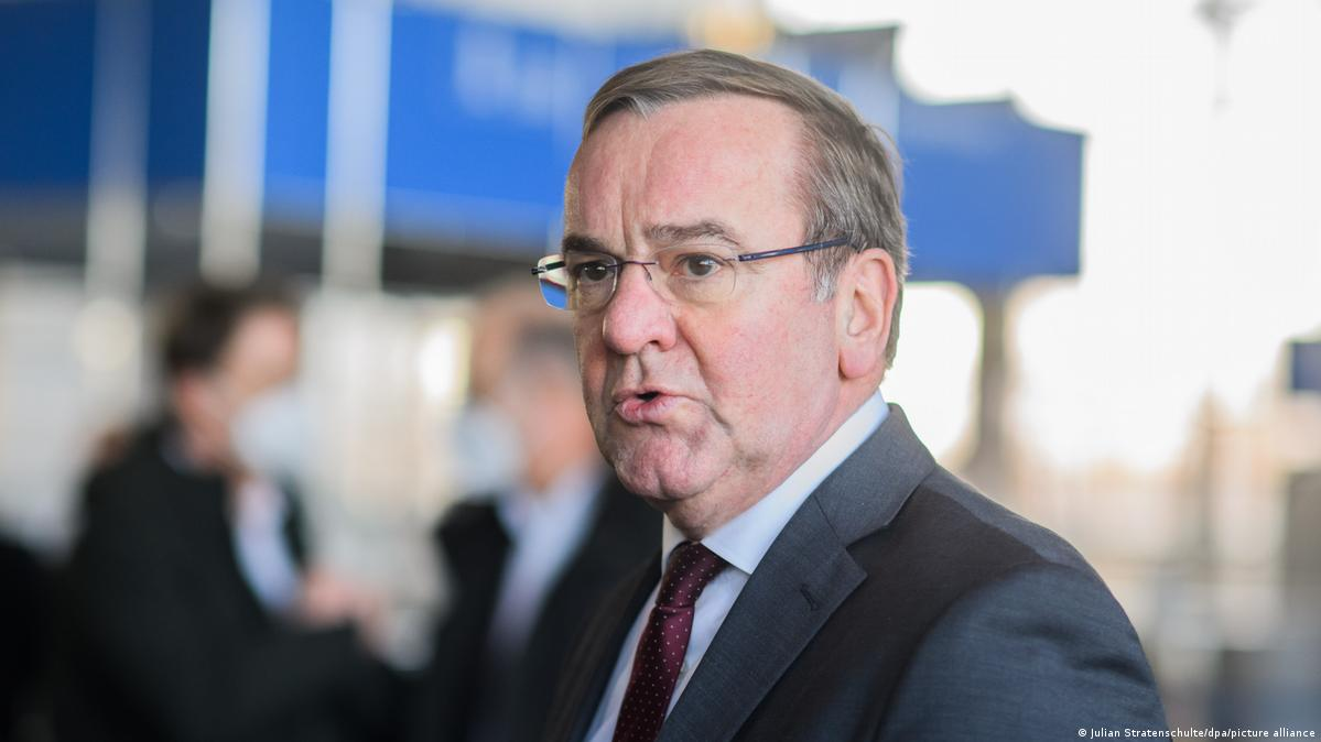 德防长：马克龙“欧洲成为美国附庸”的言论令人遗憾_凤凰网