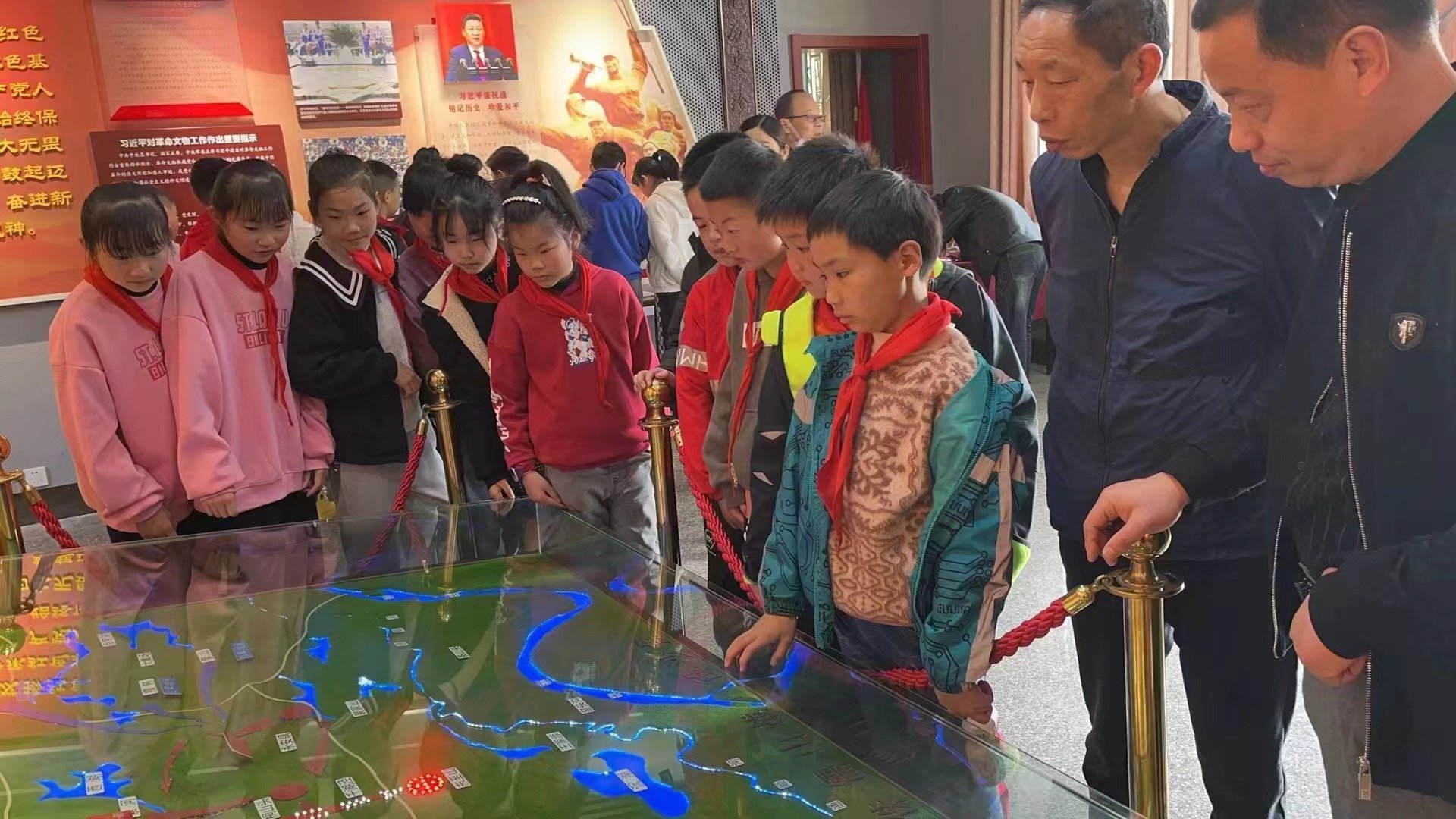 武汉市蔡甸区：寻迹红色热土 祭奠烈士英魂