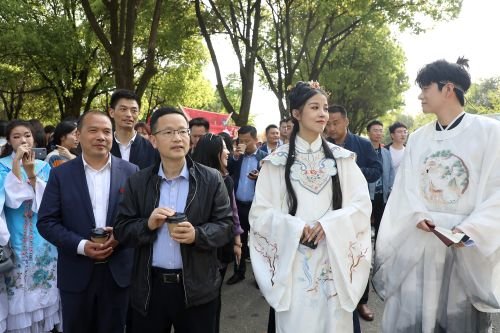 江西科技学院首届沉浸式校园文化艺术节受师生欢迎