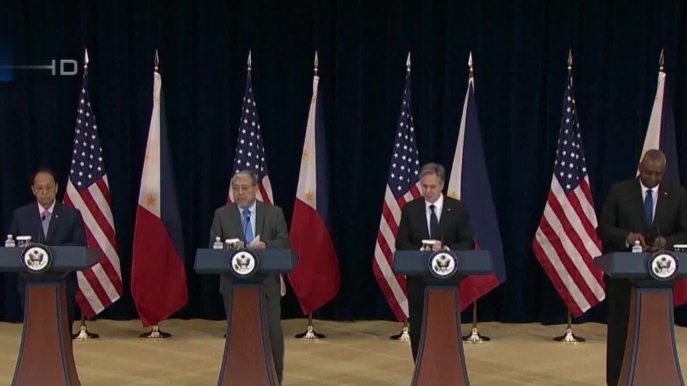 美菲防长外长会谈 重申防御条约覆盖南海