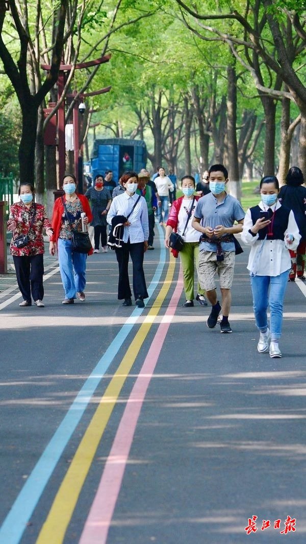 堤角公园智慧跑道。李永刚 摄