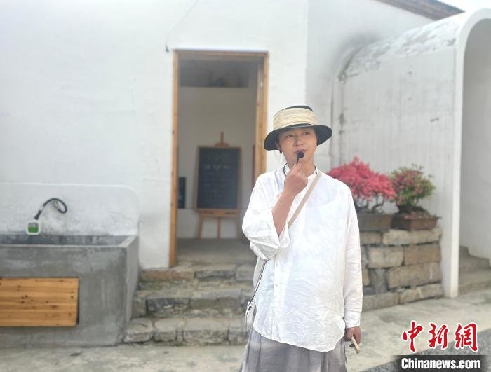 2018年，铜陵市郊区政协常委胡婷婷也选择回到家乡，选择做一名“新农人”。　储玮玮 摄