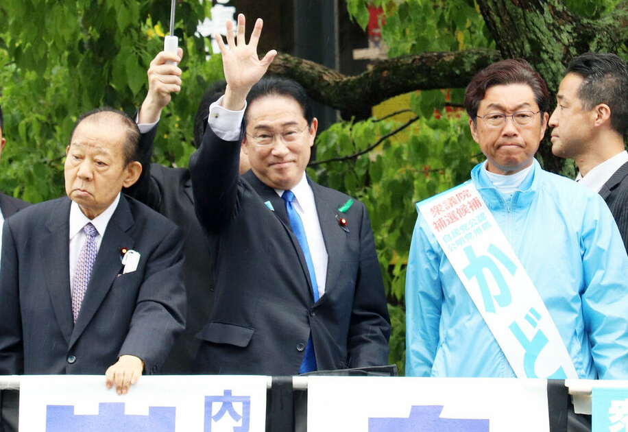 从爆炸现场撤离后，岸田文雄继续发表演讲为众院补选造势