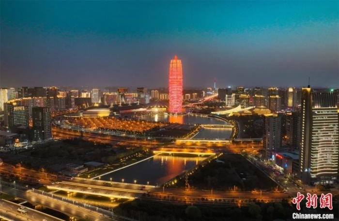郑州城市夜景。马健 摄