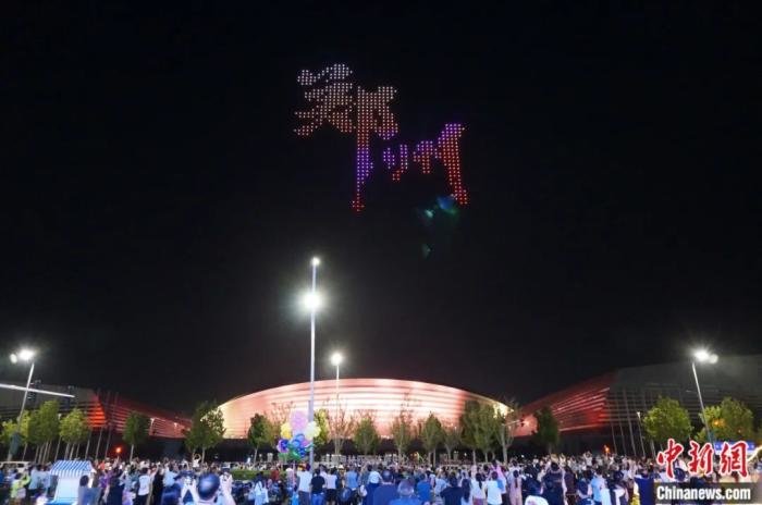 郑州城市夜景。韩章云 摄