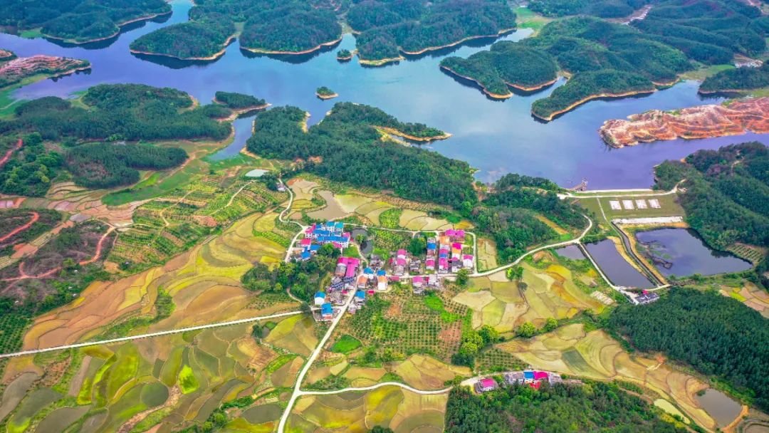 航拍吉水乡村春景 生态宜居美如画（图）