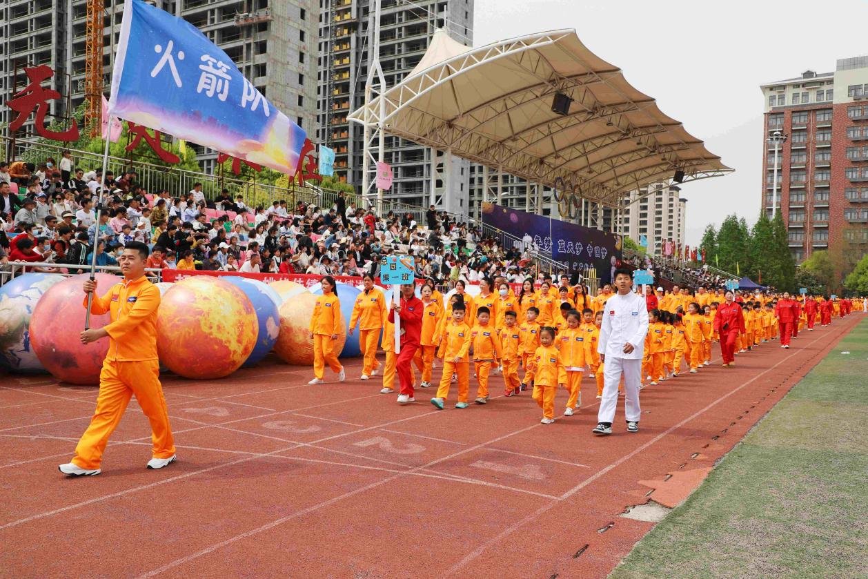 河南虞城：亲子趣味运动会 陪伴孩子共成长凤凰网河南_凤凰网