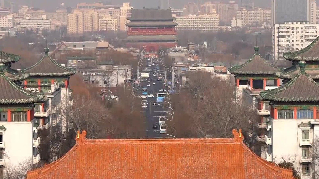 一条中轴线贯穿古今，北京独有的壮美秩序由它的建立而产生