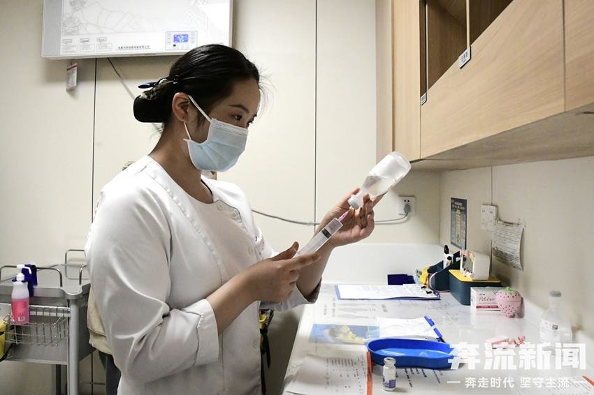 跪地救人的护士姐妹花获见义勇为奖：下次还会冲上去