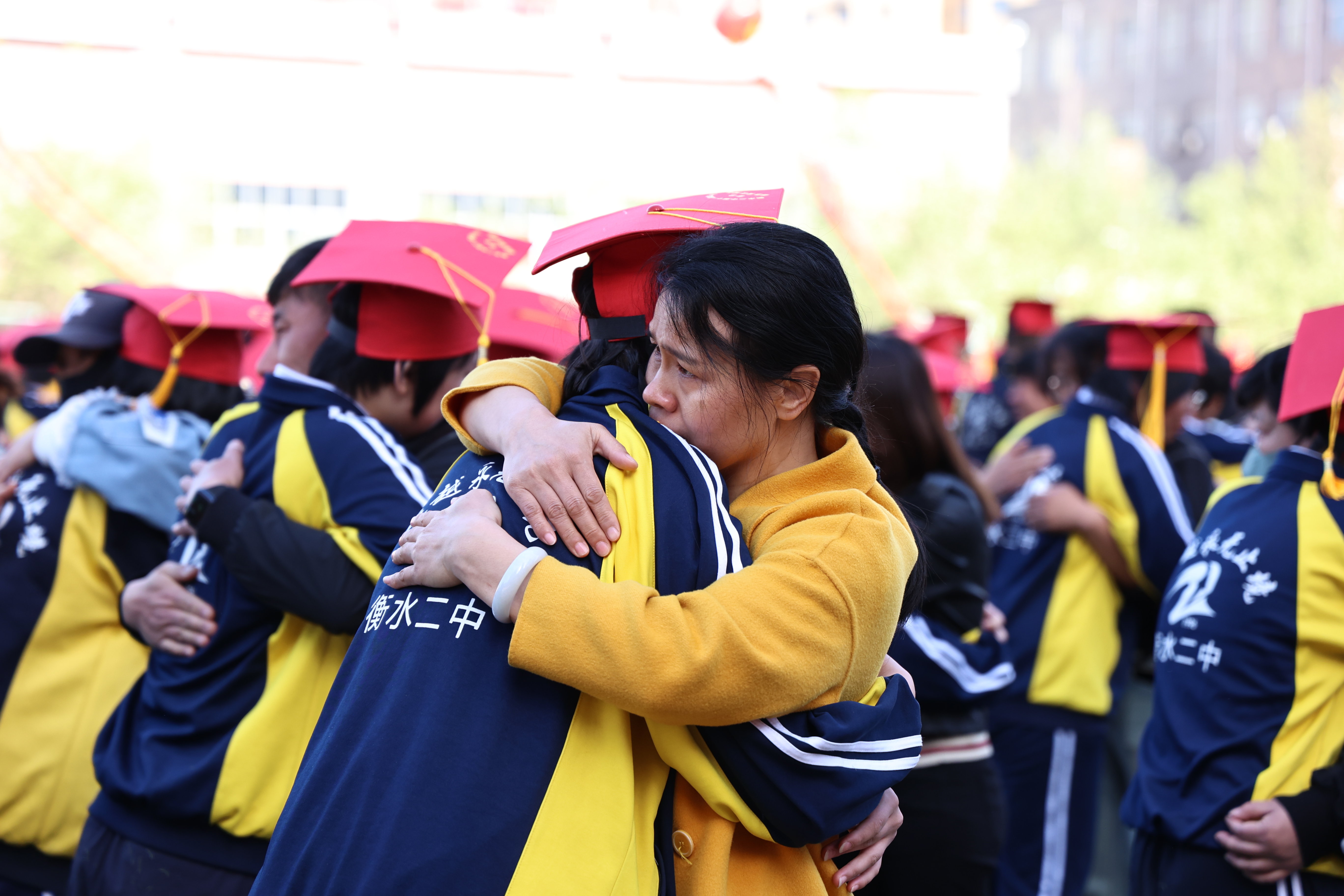 十八而志梦起航，不负韶华勇担当—衡水市第二中学举行第十一届学生十八岁成人礼
