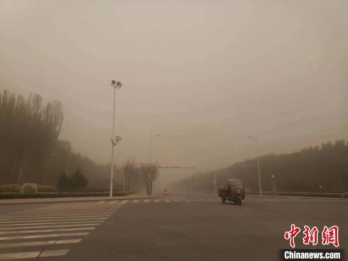 沙尘暴来袭宁夏启动重大气象灾害Ⅳ级应急响应