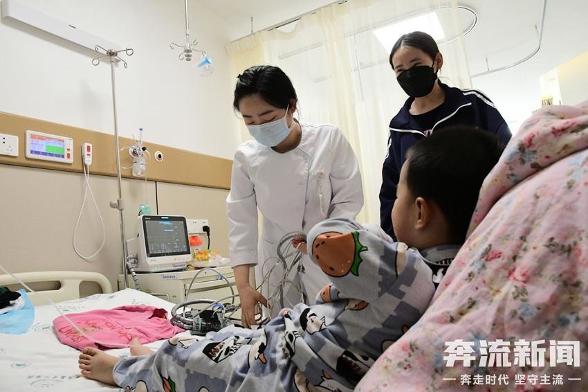 跪地救人的护士姐妹花获见义勇为奖：下次还会冲上去