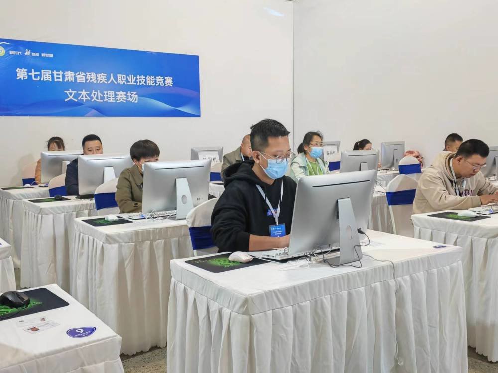 22日上午，参赛选手在比赛中。新华社记者 任延昕 摄