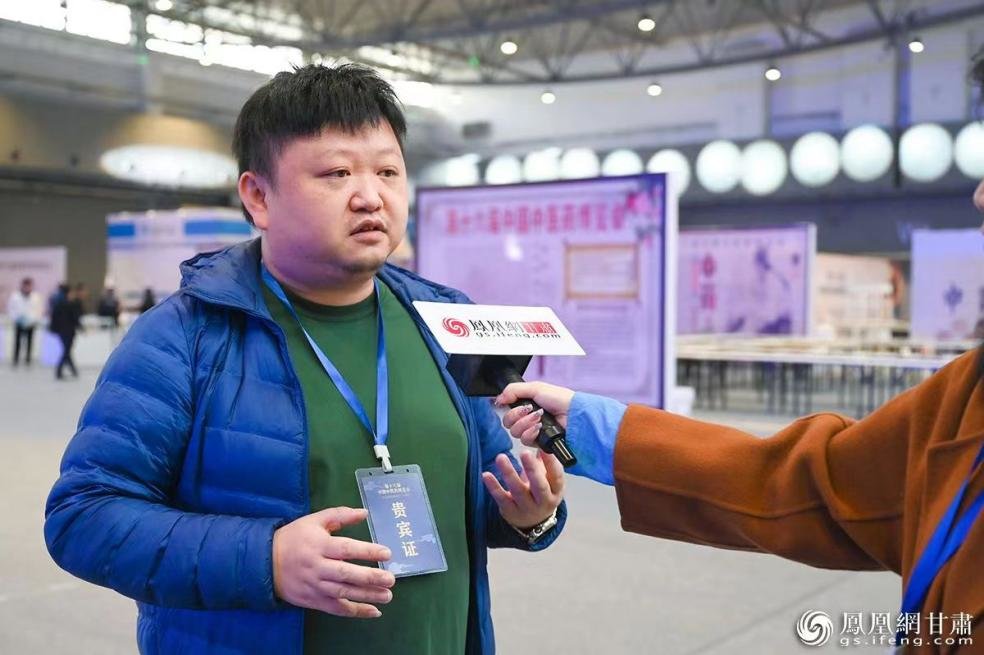 深圳海创生物科技有限公司销售总监龙鹏说,此行已深切感受到兰州新区“便民优企”的服务理念。李德宇 摄