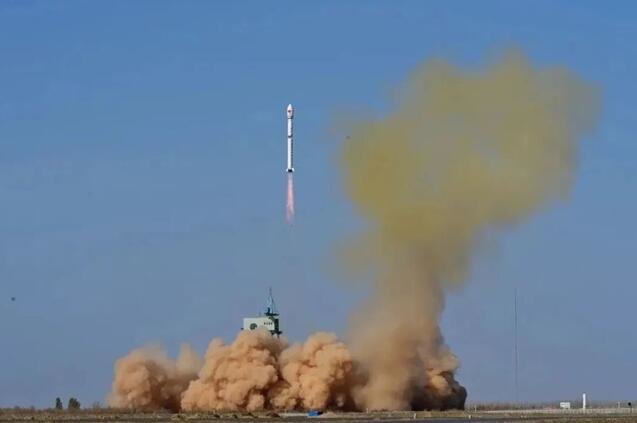 4月16日上午，长征四号乙遥五十一运载火箭在酒泉卫星发射中心点火升空，成功将我国首颗降水测量专用卫星风云三号G星送入预定轨道，发射任务取得圆满成功。图自“我们的太空”微信公号