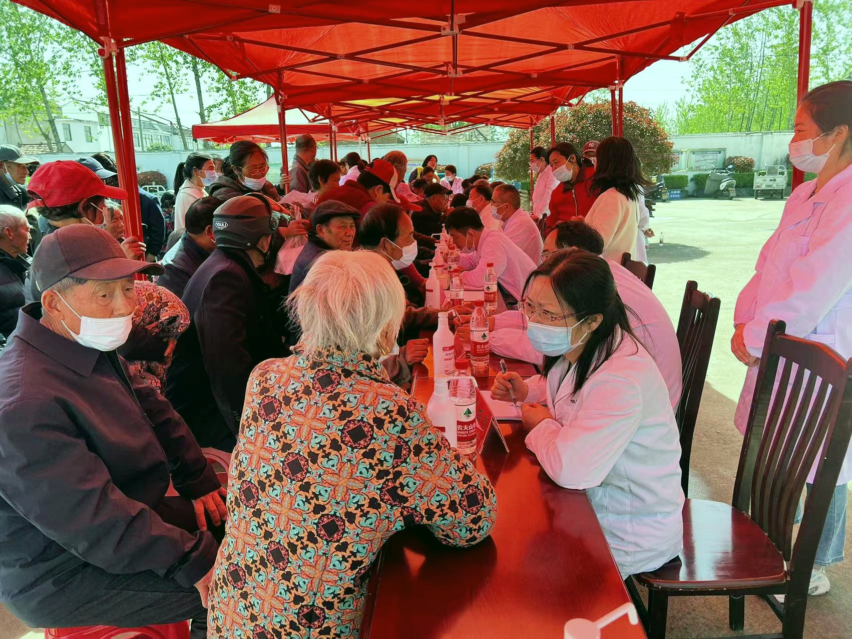 小镇上来了南京“乡贤”医生—“健康乡村行”走进涟水
