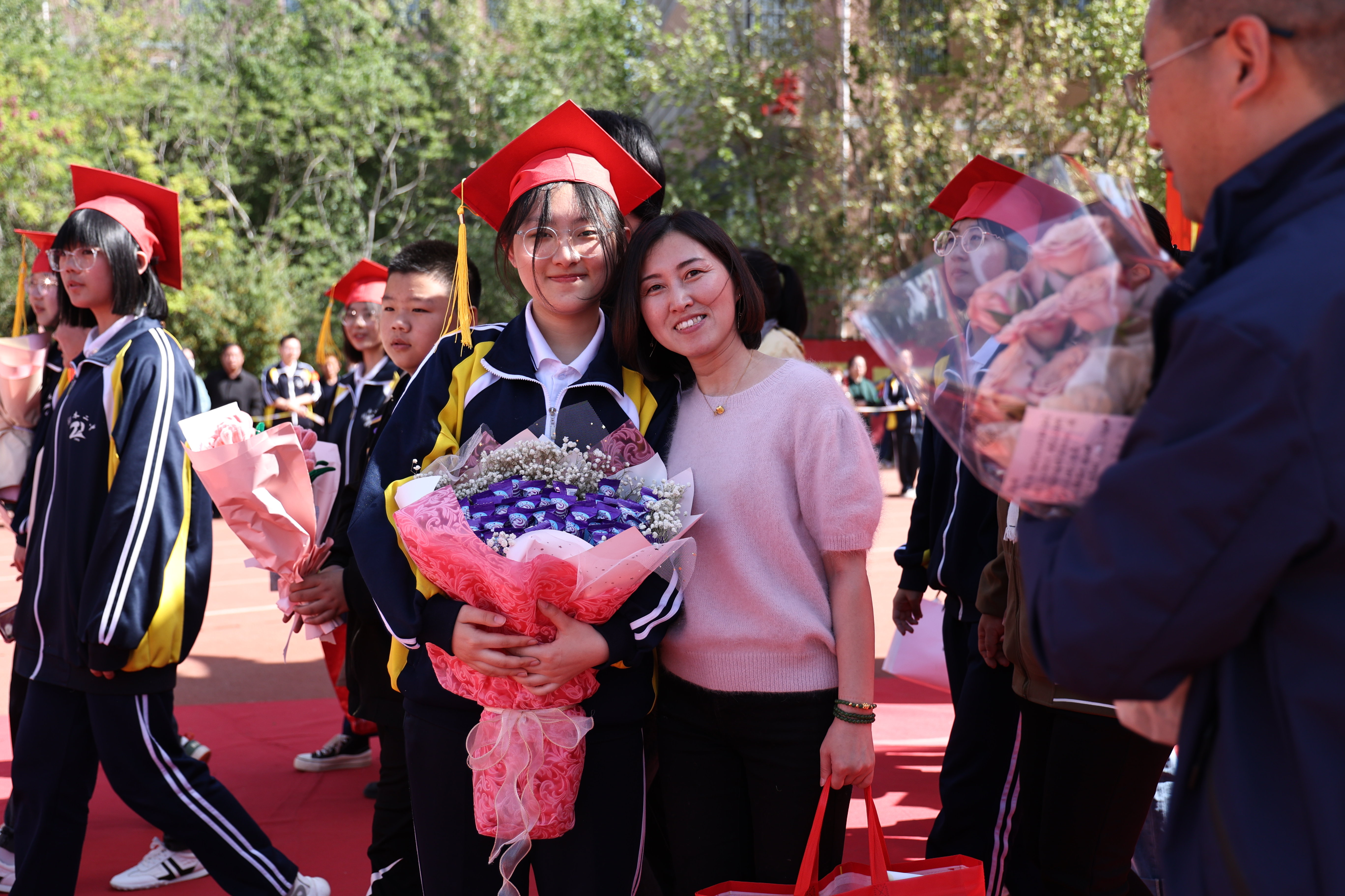 十八而志梦起航，不负韶华勇担当—衡水市第二中学举行第十一届学生十八岁成人礼