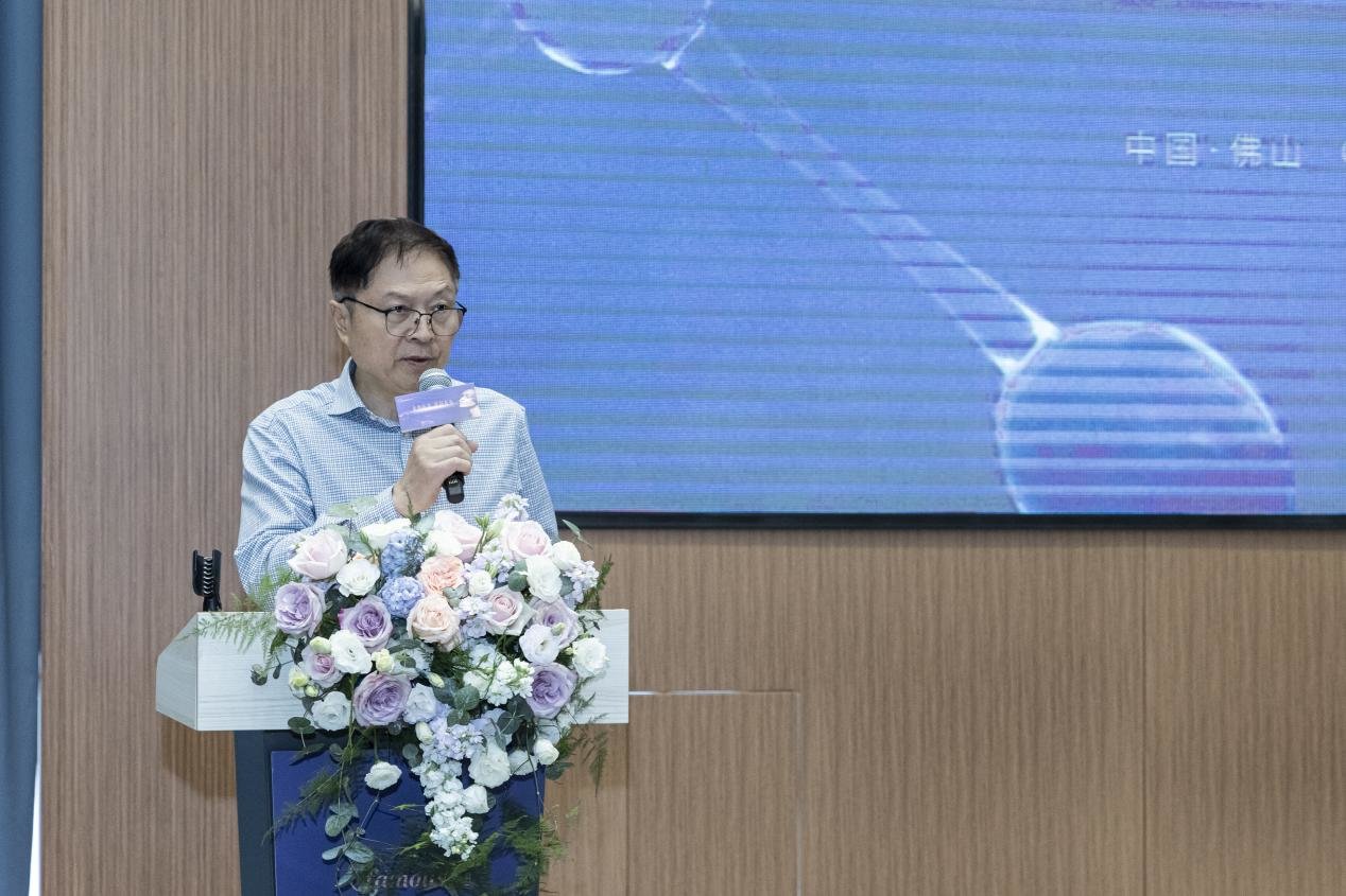 图：广东省整形美容协会副会长许扬滨致辞