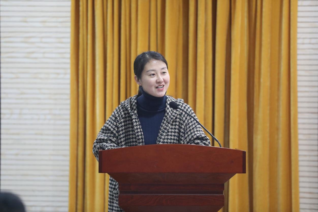 副校长王莹致辞