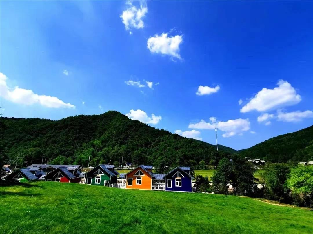 旬邑：让天蓝地绿水清成为“幸福底色”