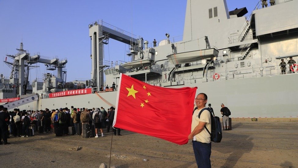 现场图片!中国海军军舰赴苏丹紧急撤侨_凤凰网