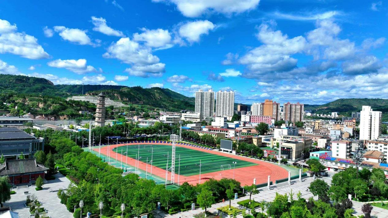旬邑：让天蓝地绿水清成为“幸福底色”