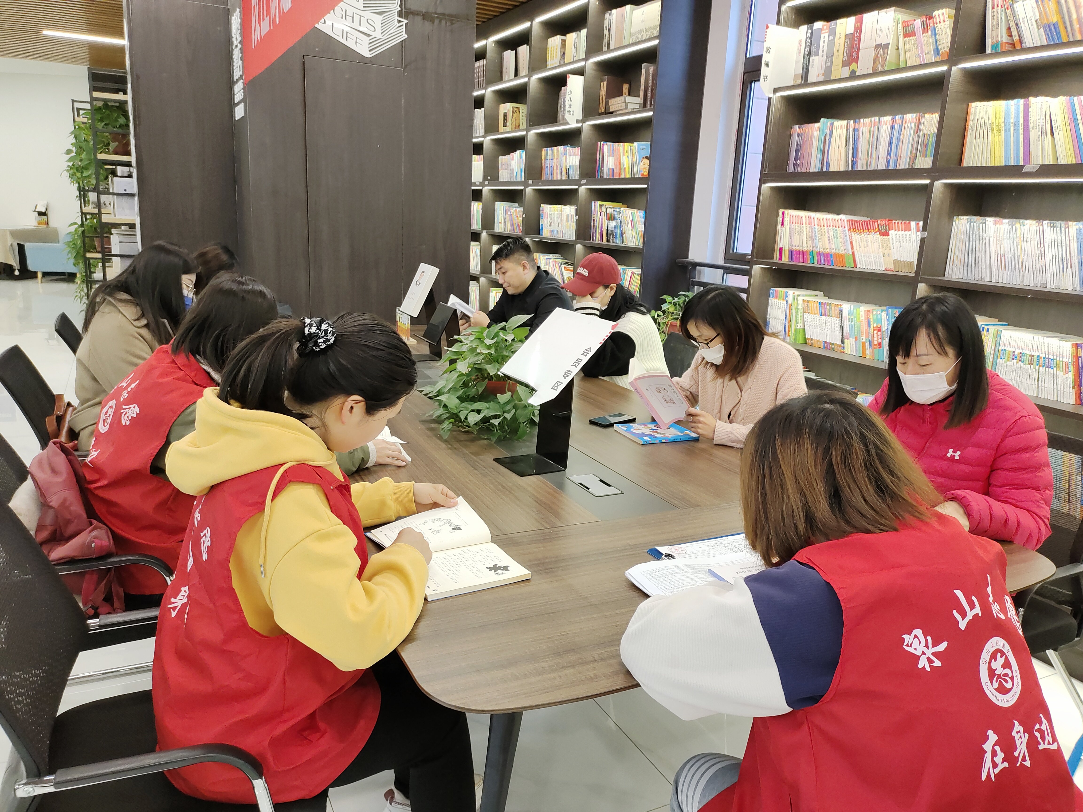 党建引领 红映书香！泉山段庄街道开展全民阅读活动