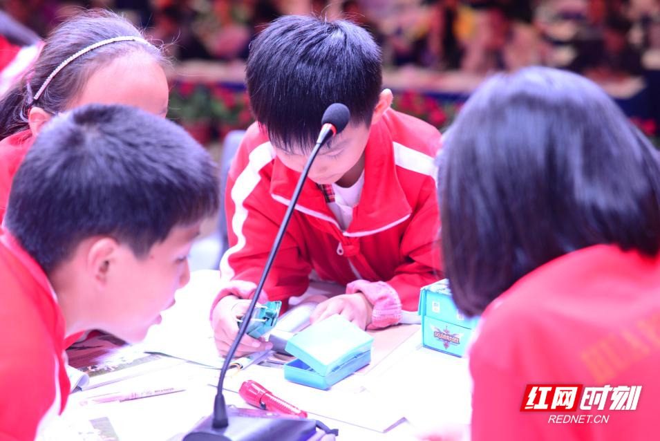 省级科学课堂教学竞赛瞬间。