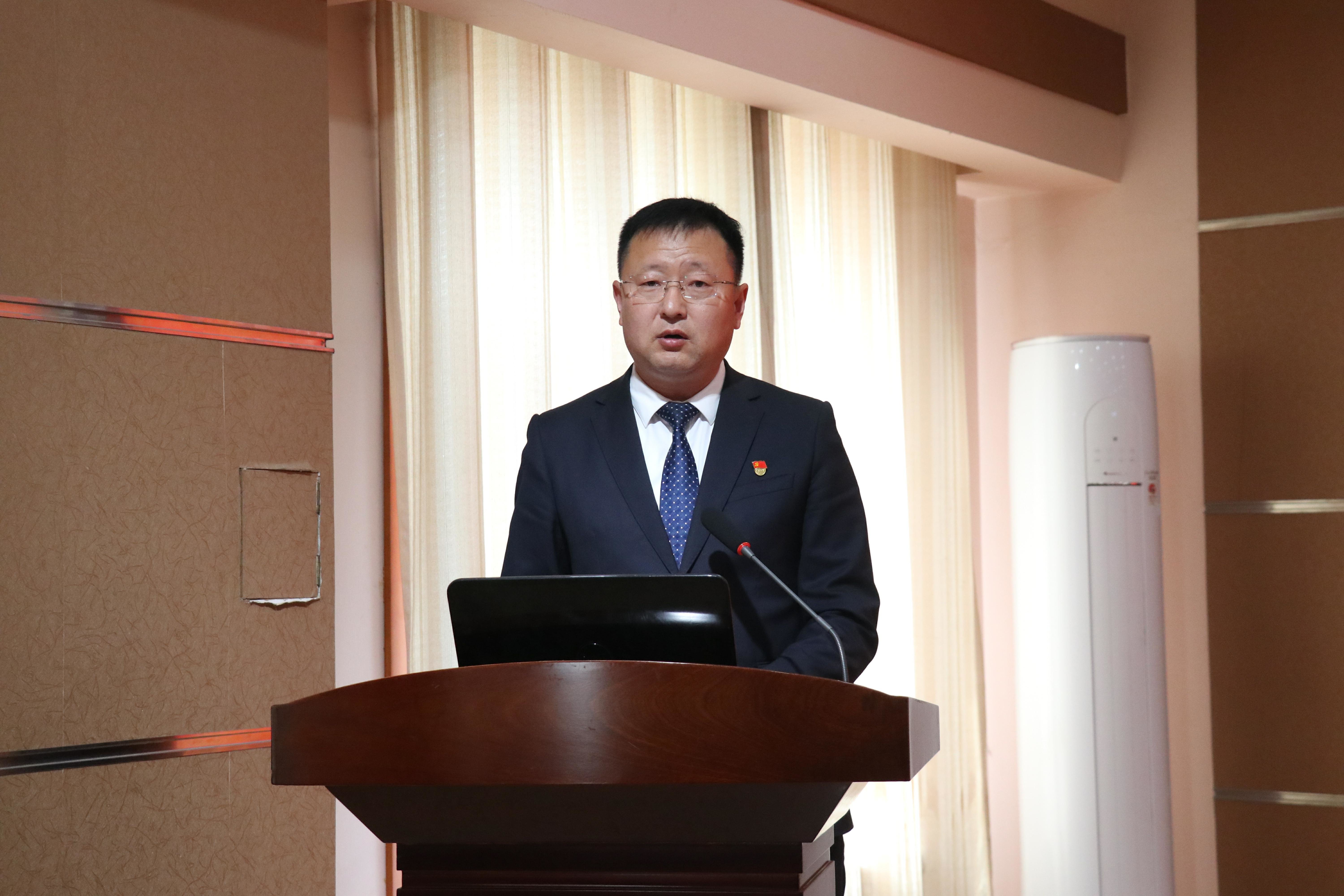 人福利基金会秘书长付存举,青岛市残疾人福利基金会副秘书长李宝华