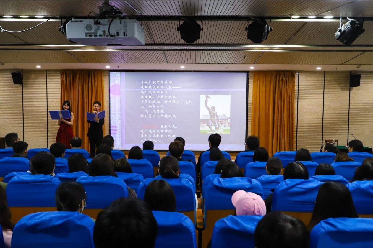 集体诗朗诵《我们光荣的名字：河南人》