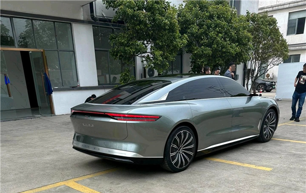 奇瑞艾瑞泽STAR概念实车现身 网友:换个BBA的标 能卖百万