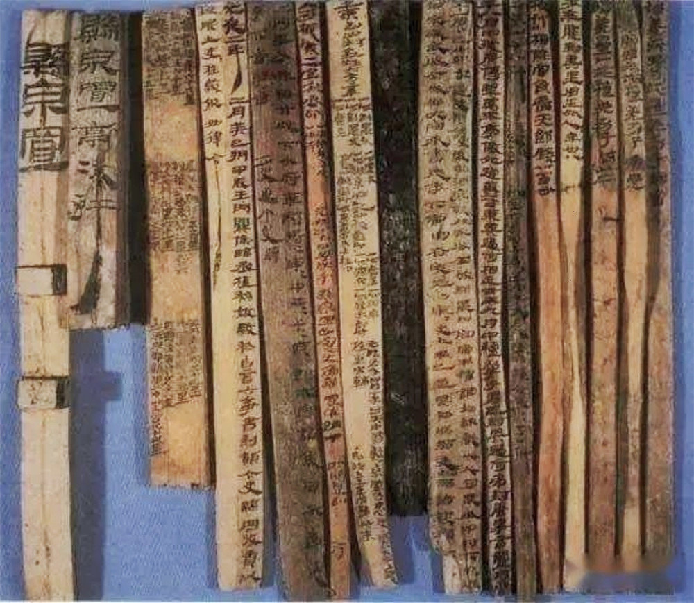 悬泉驿汉简有许多关于大月氏的记载