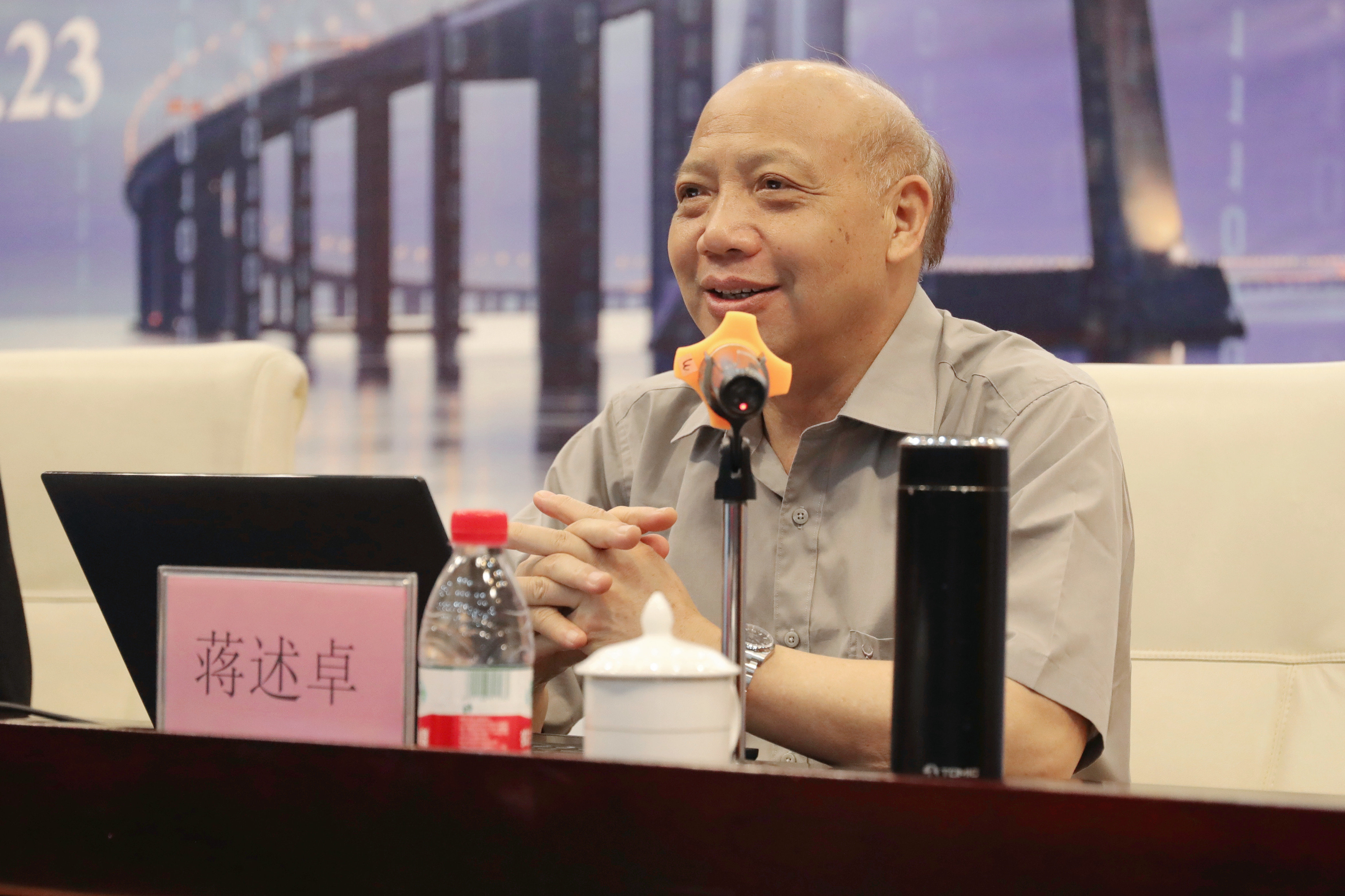 省作协主席蒋述卓做客东莞 把脉东莞文化强市建设