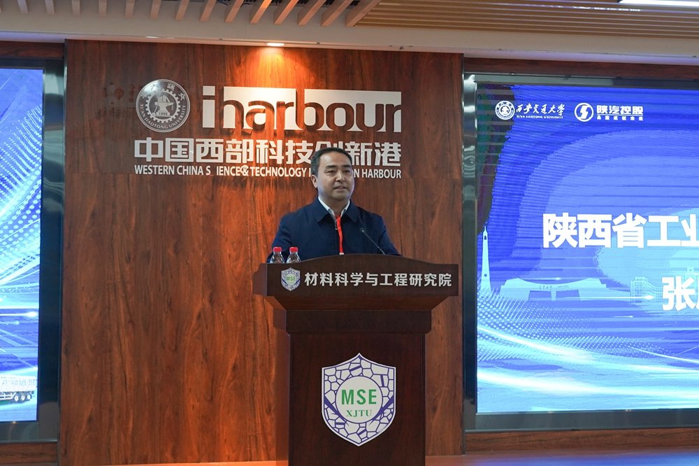 全国首辆镁合金轻量化挂车交付